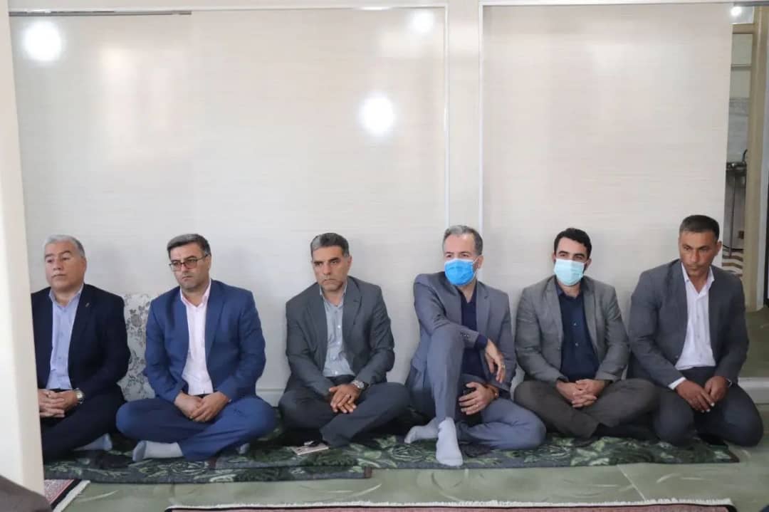 ✅ در اولین روز از هفته دولت محمد رضا عبدالله نژاد فرماندار شهرستان چالدران به همراه اعضای شورای تامین و اداری باحجتالاسلام والمسلمین محمدزاده امام جمعه این شهرستان دیدار کردند .