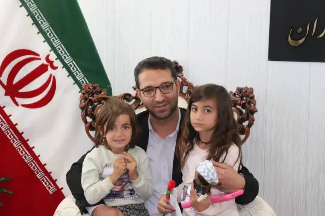 با حضور محمد رضاعبدالله نژاد فرماندار شهرستان چالدران همزمان با سالروز ولادت حضرت معصومه (س)و روز دختر مراسم ویژه گرامی داشت این روز بزرگ در محل سالن اجتماعات فرمانداری چالدران برگزار شد .
