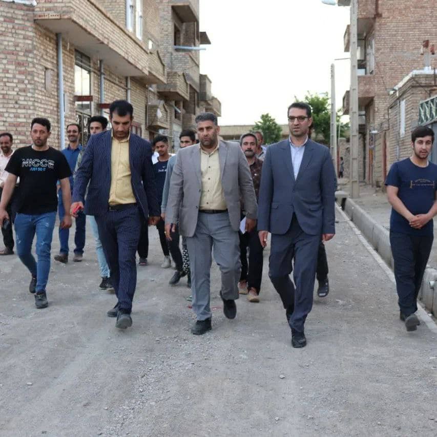 بازدید میدانی محمد رضا عبدالله نژاد فرماندار شهرستان چالدران از مناطق حاشیه شهر در راستای محرومیت زدایی و حل مسائل و مشکلات مردم حاشیه شهر