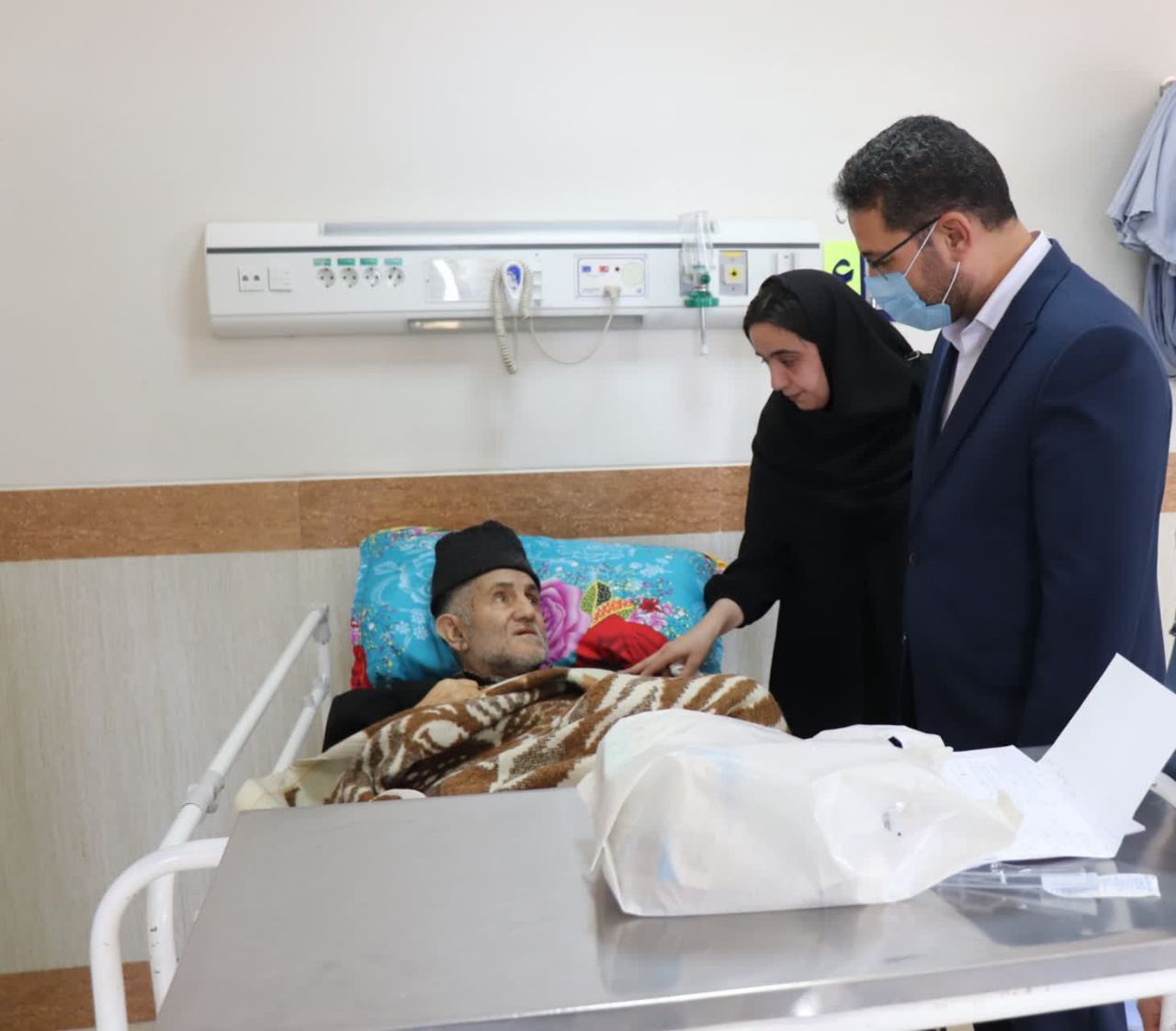 بازدید محمدرضا عبدالله نژاد فرماندار از بیمارستان شهید بهشتی شهرستان چالدران