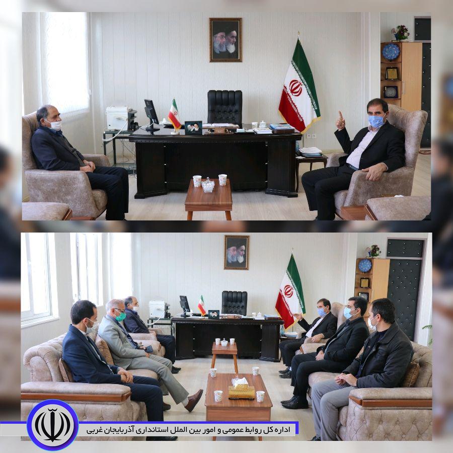 ✅به مناسبت گرامی داشت هفته کتاب و کتابخوانی اعضای انجمن کتابخانه های عمومی شهرستان چالدران با محمد زاده فرماندار چالدران دیدار و گفتگو کردند.
