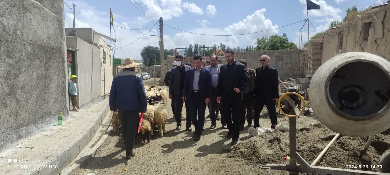 💢فرماندار چالدران از روند اجرایی طرح هادی روستای بابالو بازدید کرد ✍️به گزارش روابط عمومی فرمانداری چالدران محمد رضا عبداله نژاد فرماندار شهرستان در این بازدید با اشاره به اینکه امسال چهارده طرح ع
