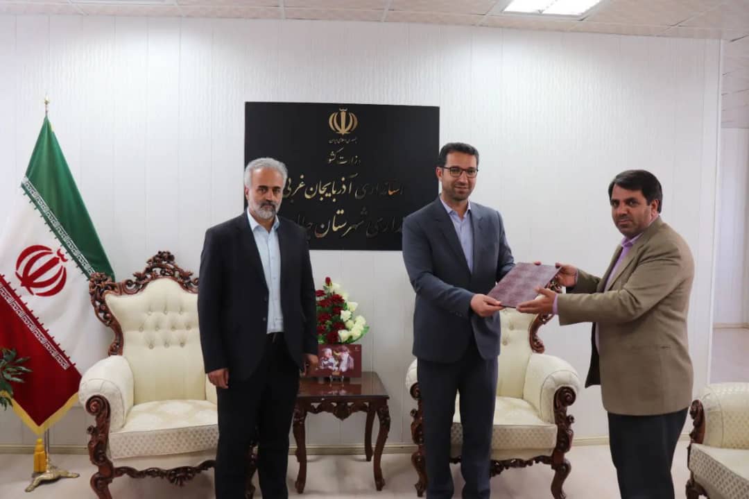  ✅ با حضور محمد رضا عبدالله نژاد فرماندار شهرستان چالدران و ابراهیم زاده معاون سیاسی ، امنیتی و اجتماعی فرماندار نشست خبری با خبرنگاران و فعالین عرصه فضای مجازی برگزار شد.