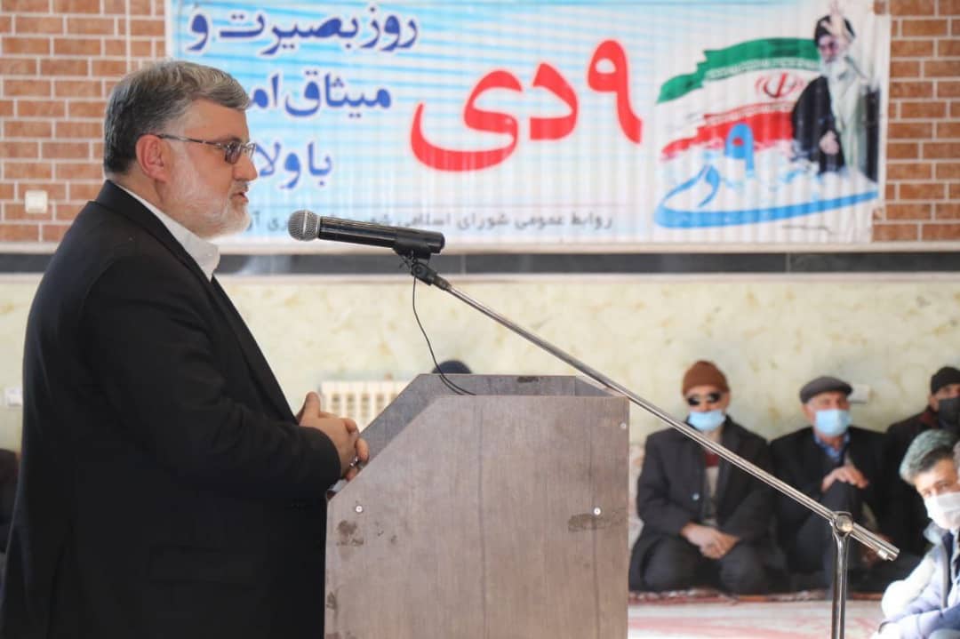 حضور محمدصادق معتمدیان استاندار آذربایجان غربی در مراسم بزرگداشت ۹ دی روز بصیرت و میثاق امت با ولایت و دیدار با مردم ولایتمدار شهر آواجیق چالدران
