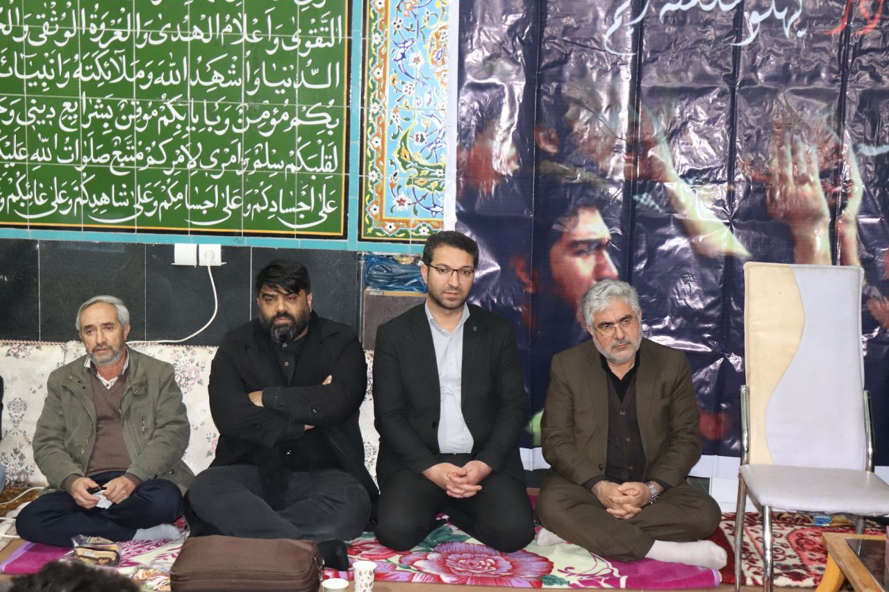 برگزاری مراسم سوگواری سالروز شهادت حضرت فاطمه زهرا (س) با حضور فرماندار شهرستان چالدران در مسجد روستای عرب دیزج