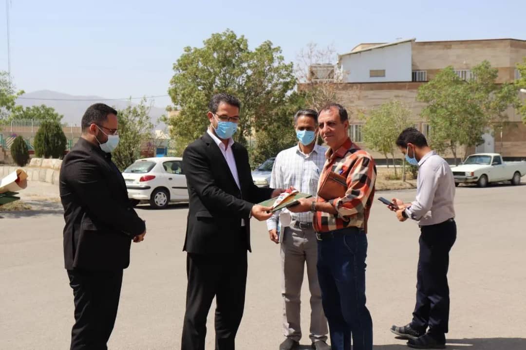 عیادت فرماندار چالدران از بیماران بستری در بیمارستان شهید بهشتی به مناسبت روز پزشک