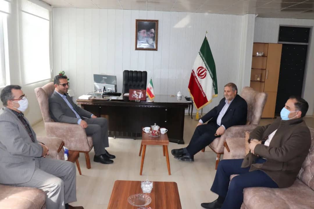 ✅دیدار صمیمانه کاظمی فرماندار شهرستان ماکو با عبدالله نژاد فرماندار شهرستان چالدران بمنظور تبریک انتصاب ایشان بعنوان نماینده عالی دولت در شهرستان .