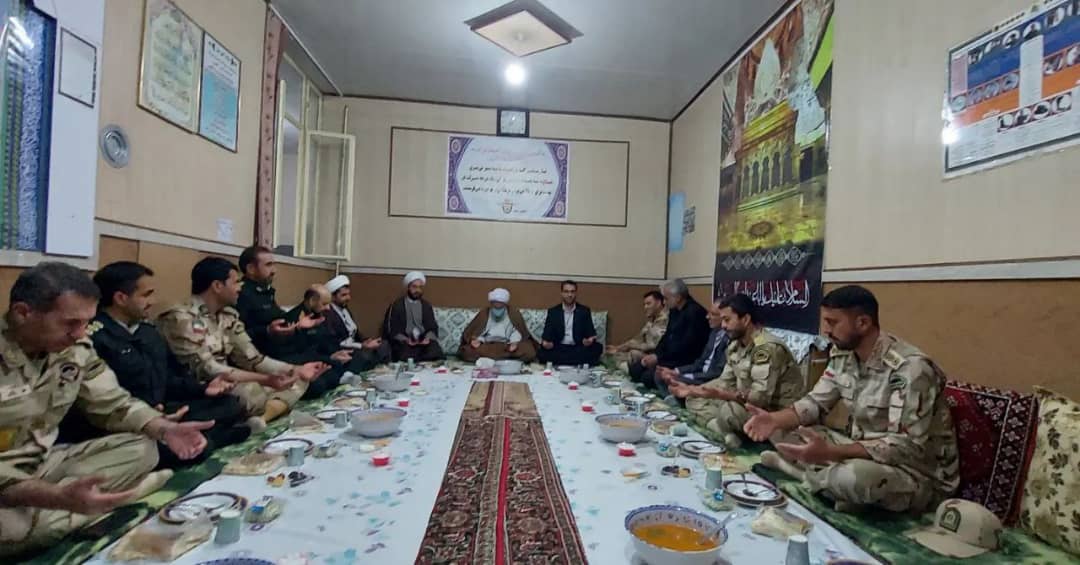محمد رضا عبدالله نژاد فرماندار شهرستان چالدران با حضور در گردان مرزی چالدران ضمن شرکت در سفره افطاری و اقامه نماز مغرب عشاء با حافظان امنیت دیدار و گفت و گو کرد.