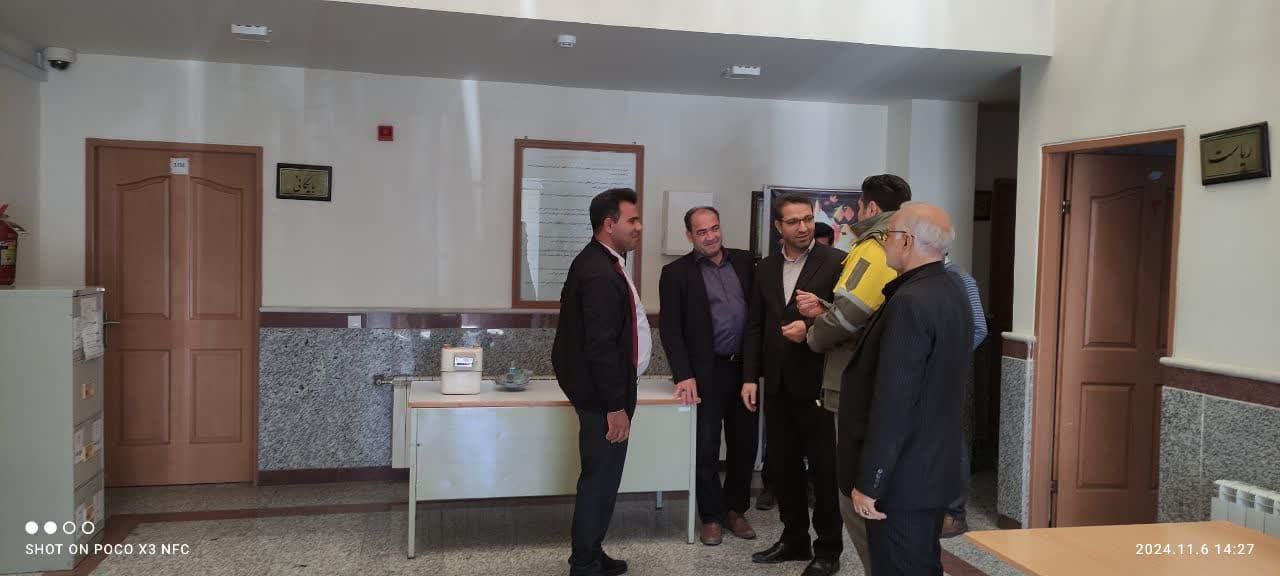 بازدید سرزده محمد رضا عبدالله نژاد فرماندار شهرستان چالدران از اداره گاز شهرستان