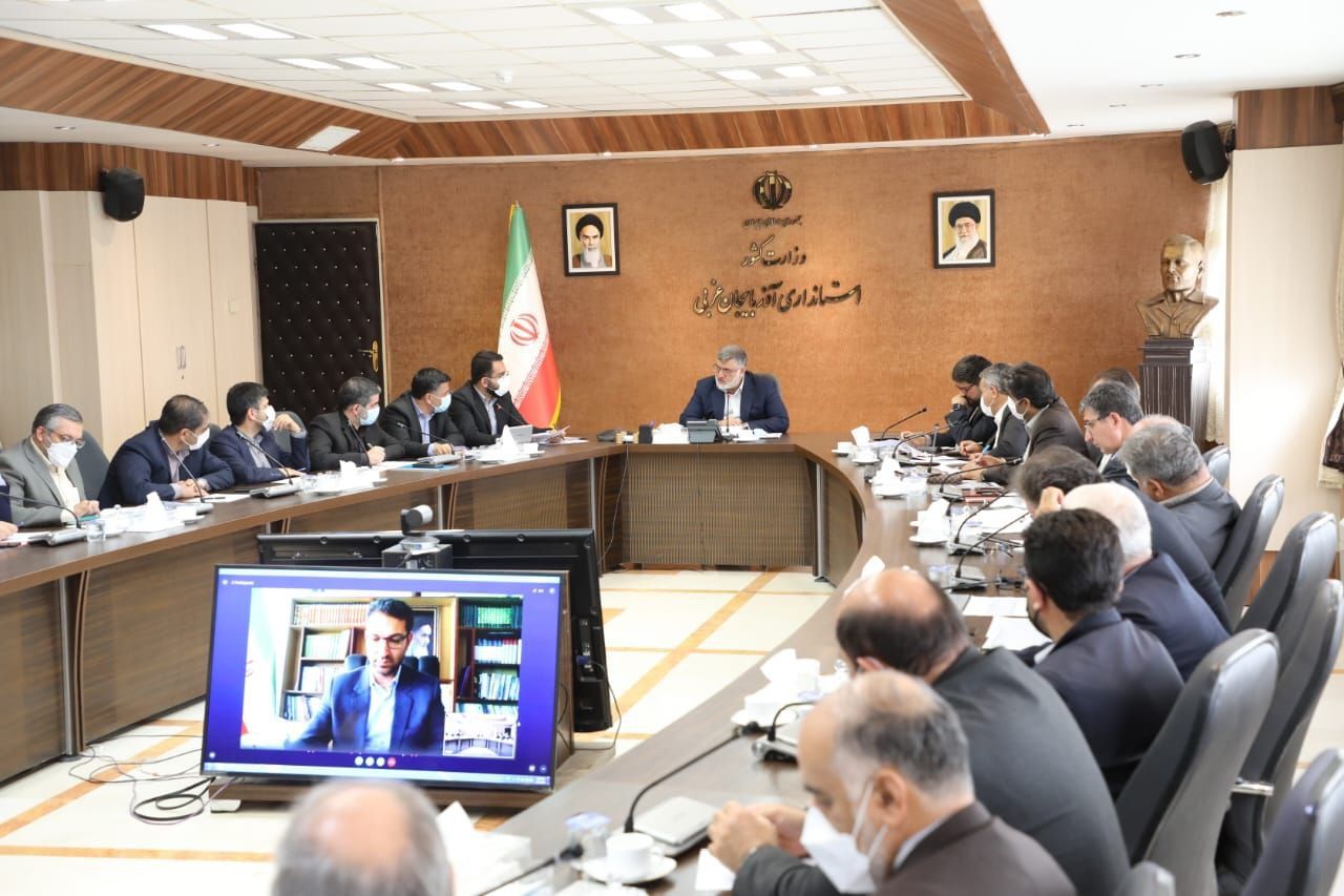 بررسی آخرین وضعیت روند اجرای مصوبات سفر شهرستانى استاندار آذربایجان‌غربی به شهرستان چالدران