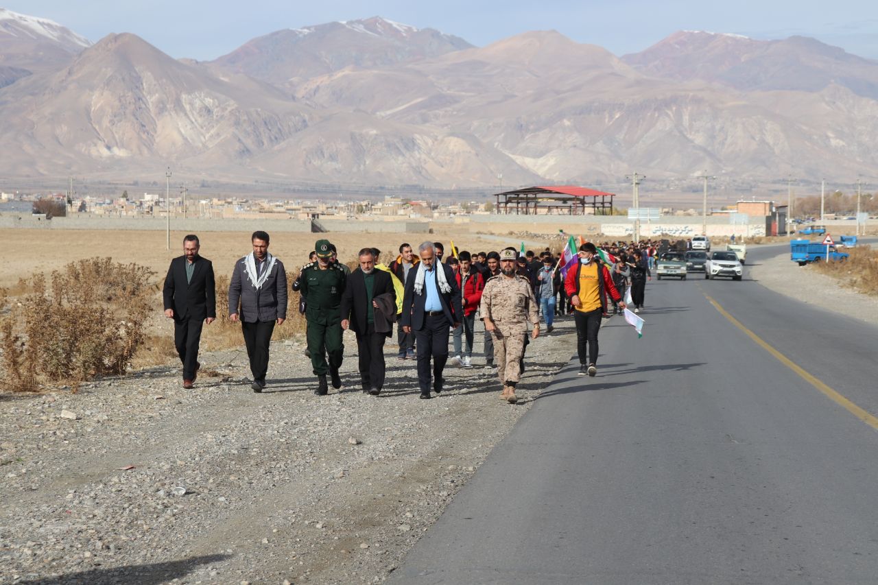 حضور فرماندار در مراسم اردوی کاروان راهیان نور بسیج دانش آموزی سپاه شهرستان چالدران