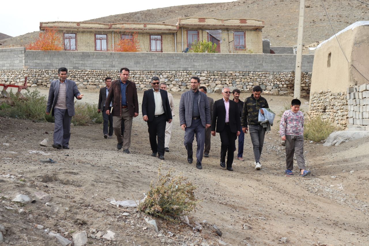 ✅ محمد رضا عبدالله نژاد فرماندار چالدران باحضور در روستای کران سفلی از نزدیک مسائل و مشکلات روستاییان را مورد بررسی قرار داد .