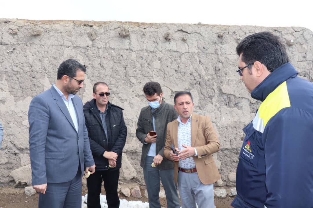 ✅عبدالله نژاد فرماندار شهرستان چالدران به همراه جمعی از اعضای شورای اداری شهرستان باحضور در روستای جنگ تپه در بخش دشتک ضمن دیدار با اهالی روستا مسائل و مشکلات این روستا را از نزدیک مورد بررسی قرار داد