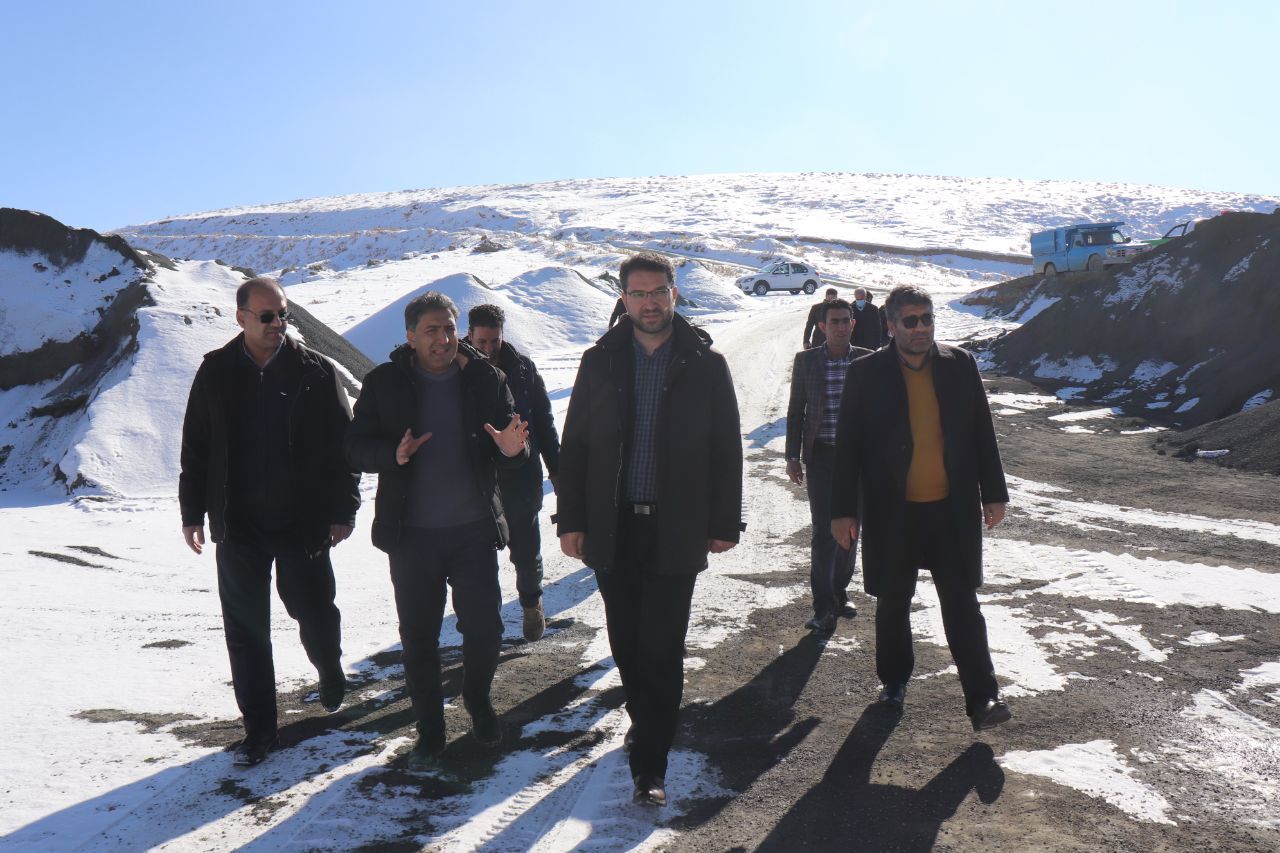 بازدید میدانی فرماندار چالدران از معدن فعال سنگ آهن واقع در روستای انبار ماران