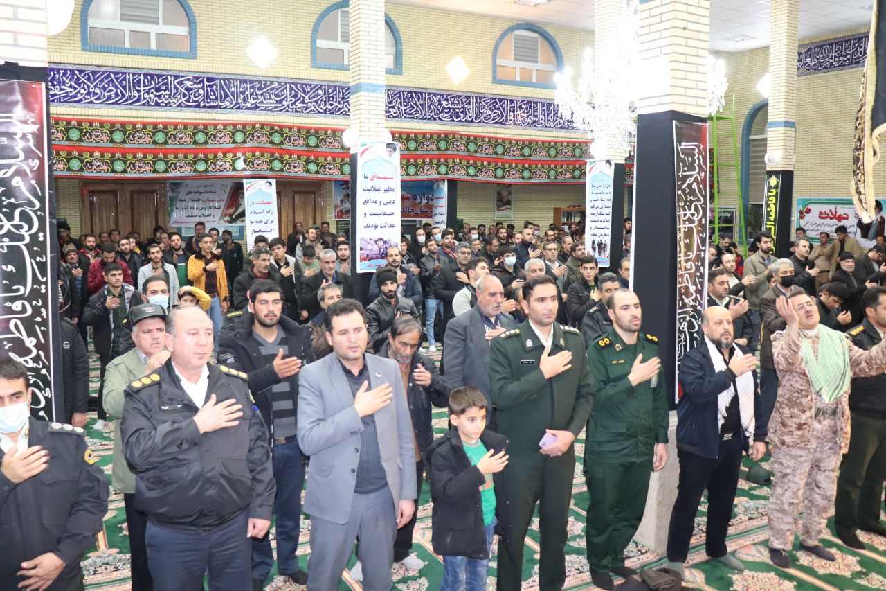 ⬛️ مراسم شب وداع با شهید گمنام دوران دفاع مقدس با حضور محمدرضاعبدالله نژاد فرماندار شهرستان چالدران در محل مسجد جامعه شهرستان با شکوه خاصی برگزار گردید.