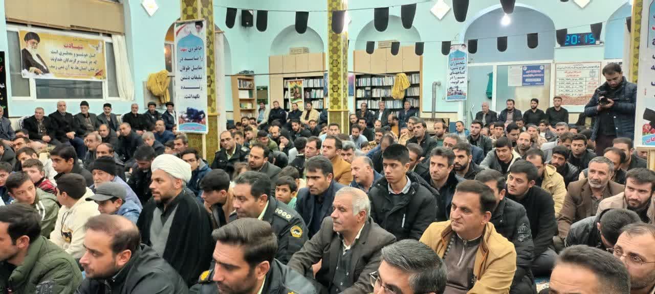 مراسم وداع با شهید گمنام با حضور پر شور اقشار مختلف مردم شهید پرور چالدران و مسئولین شهرستانی در مسجد حضرت صاحب الزمان(عج) برگزار شد.