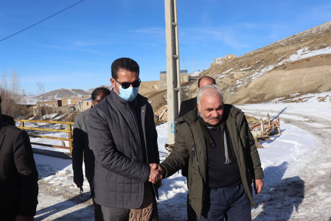 ✅عبدالله نژاد فرماندار شهرستان چالدران در تداوم سفرهای روستایی خود با اهالی روستاهای تات کندی ،قره جه وران سفلی ،علیا اینجه ،انبار علیا و سفلی دیدار و از نزدیک مسائل و مشکلات این روستاها را مورد برر