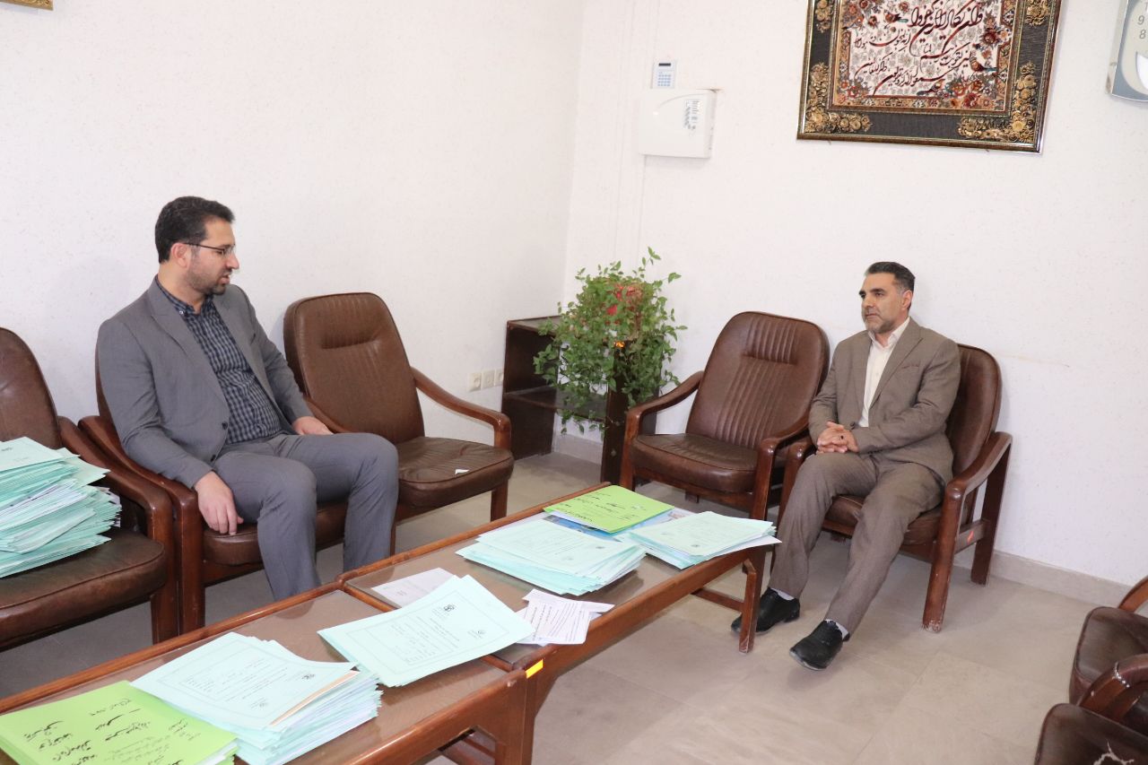 بازدید سرزده فرماندار از اداره ثبت اسناد و املاک چالدران