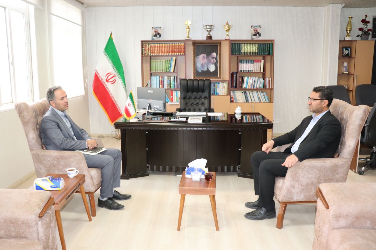دیدار رییس اداره پست با فرماندار چالدران