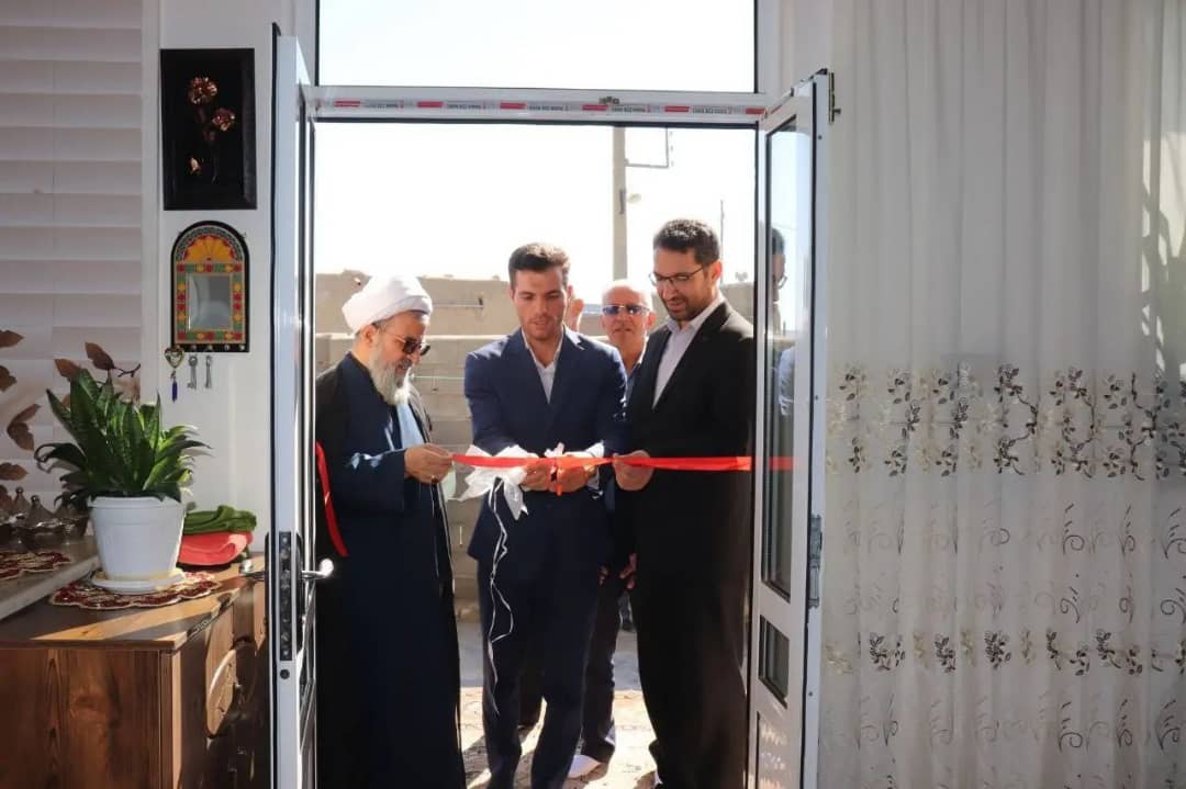 همزمان با چهارمین روز از هفته دولت افتتاح یک باب واحد مسکونی در قالب طرح ویژه بهسازی مسکن روستایی در روستای قادو کندی با حضور محمدرضاعبدالله نژاد فرماندارشهرستان چالدران