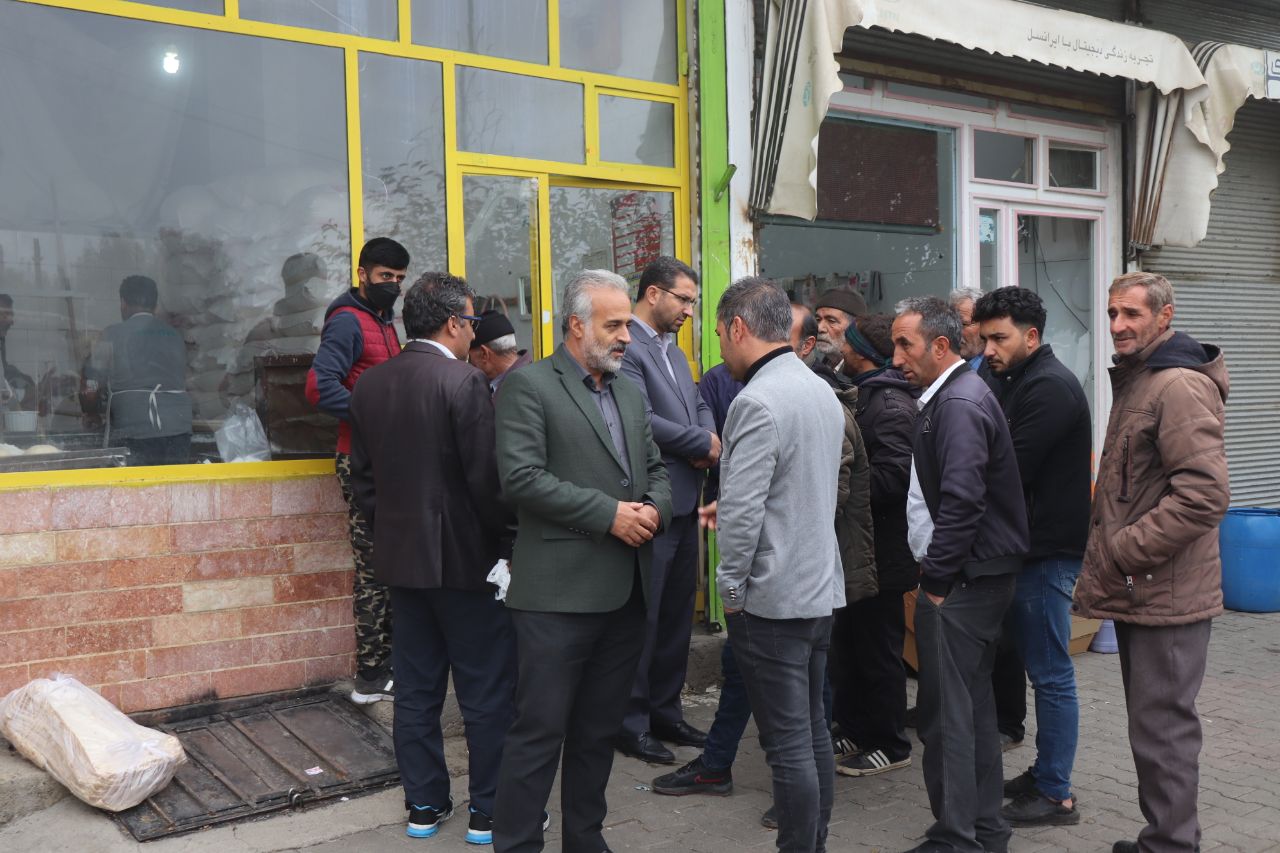 بازدید فرماندار از نانوایی های سطح شهر چالدران