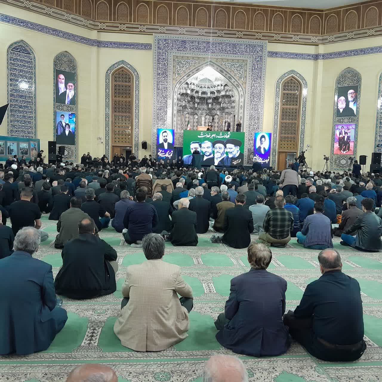 حضور محمد رضا عبداله نژاد فرماندار چالدران در مراسم تشییع پیکر شهید آیت الله آل هاشم نماینده ولی فقیه در آذربایجان شرقی امام جمعه تبریز در مصلی اعظم تبریز