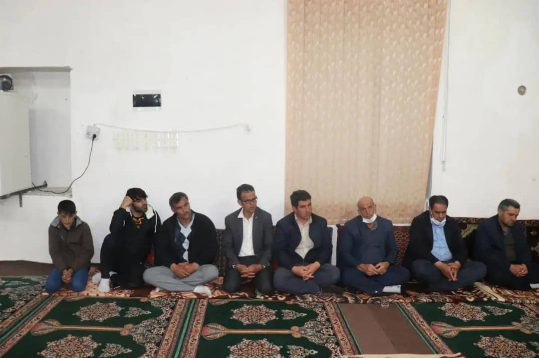 عبدالله نژاد فرماندار شهرستان چالدران با حضور در روستای بابالو مسائل و مشکلات این روستا رو مورد بررسی قرار دادند.