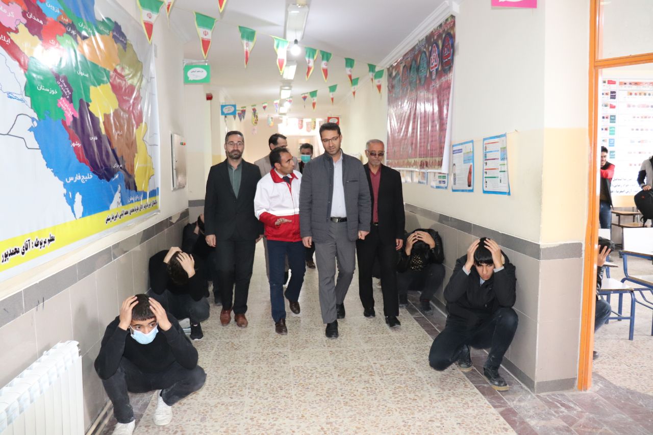 ✅ با حضور محمدرضا عبدالله نژاد فرماندار مانور سراسری زلزله و ایمنی در شهرستان چالدران برگزار گردید.