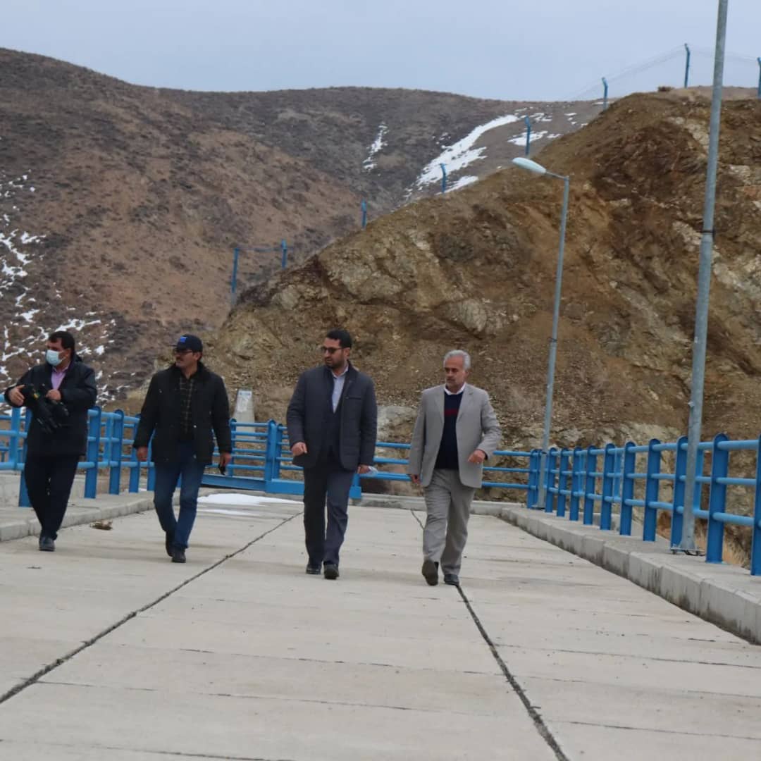 ✅عبدالله نژاد فرماندار شهرستان چالدران ، با حضور در سد خاکی بابا احمد از این سد بازدید نمودند.