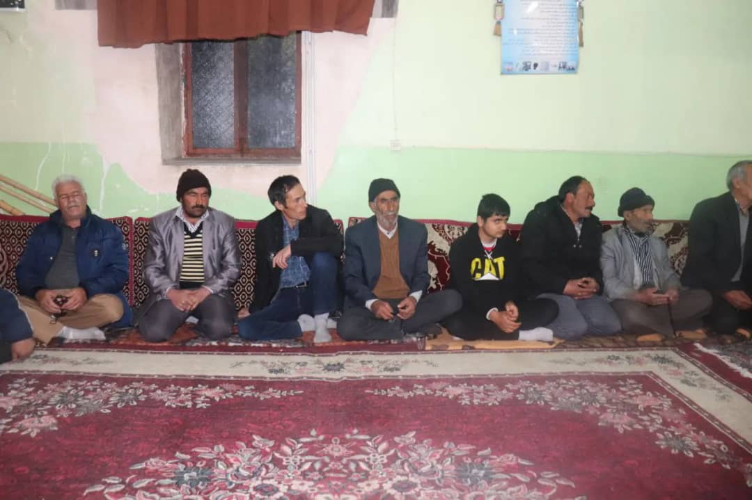  ✅محمد رضا عبدالله نژادفرماندار شهرستان چالدران به همراه حجت الاسلام و المسلمین محمدزاده امام جمعه ،معاونین فرماندار چالدران با حضور در روستای بدولی مسائل مشکلات روستا را مورد بررسی قرار دادند.