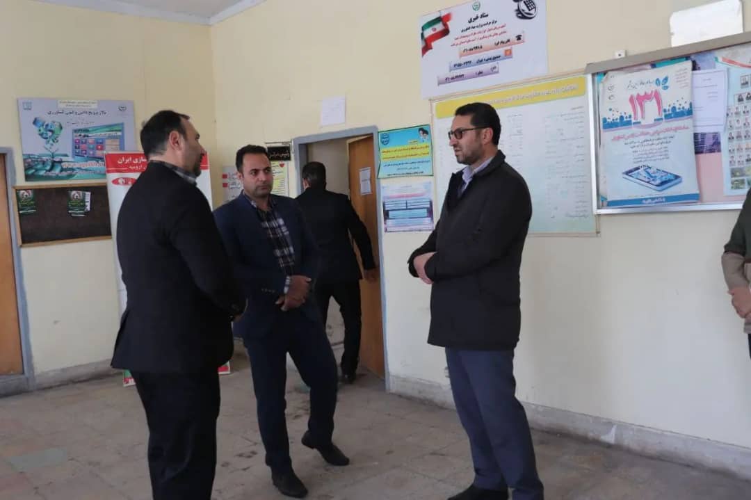 ✅عبدالله نژاد فرماندارشهرستان چالدران با حضور در بخش دشتک از نمایندگی اداره ثبت و احوال این بخش بازدید و مسائل و مشکلات این اداره را مورد بررسی قرار دادند.
