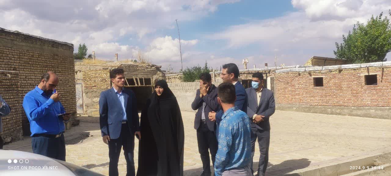 به گزارش روابط عمومی فرماندار چالدران محمد رضا عبدالله نژاد فرماندار چالدران به همراه معاون برنامه ریزی و هماهنگی امور عمرانی،بخشدار دشتک و جمعی از اعضای شورای اداری از طرح هادی روستای دیلک وردی بخش