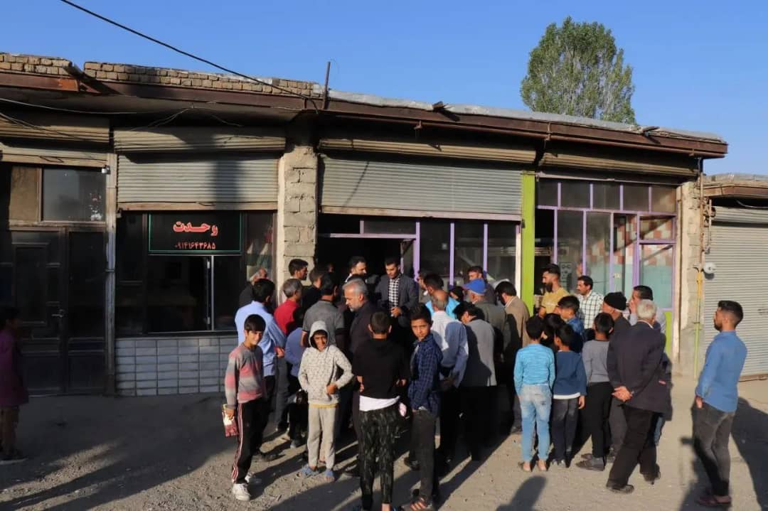 محمد رضا عبدالله نژاد فرماندار  شهرستان چالدران  به منظور رفع مشکلات کمی و کیفی  و ساماندهی آرد و نان نانوایی ها به صورت سرزده از چند واحد نانوایی در سطح شهر بازدید کرد.