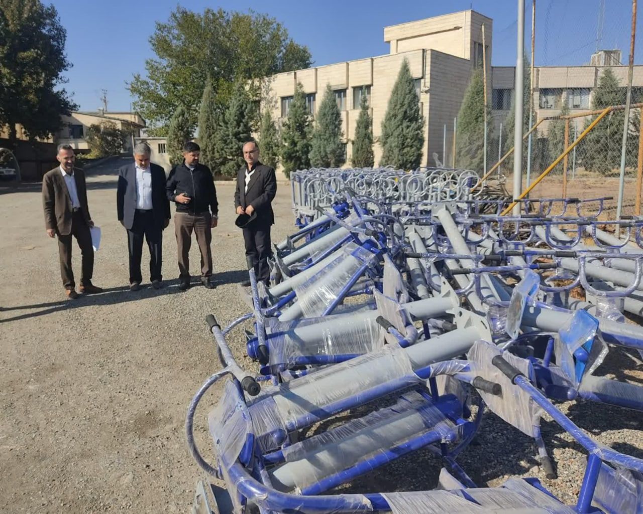 بازدید معاون هماهنگی امور عمرانی استاندار آذربایجان غربی از توزیع 120 دستگاه تجهیزات ورزشی در روستاهای آذربایجان غربی