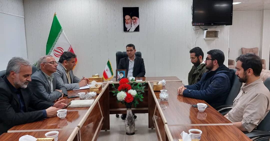 در یک نشست صمیمی با حضور عبدالله نژاد فرماندار شهرستان چالدران ،شهردار سیه چشمه و بنیاد علوی مسائل و مشکلات و راههای توسعه و پیشرفت شهر چالدران مورد بحث و بررسی قرار گرفت