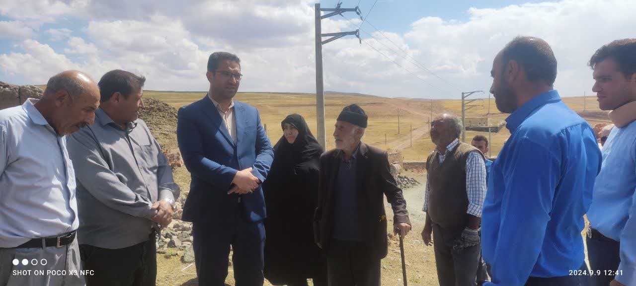💢به گزارش روابط عمومی فرماندار چالدران محمد رضا عبدالله نژاد فرماندار چالدران به همراه معاون برنامه ریزی و هماهنگی امور عمرانی،بخشدار دشتک و جمعی از اعضای شورای اداری از روستای شادلو علیا بازدید و ش