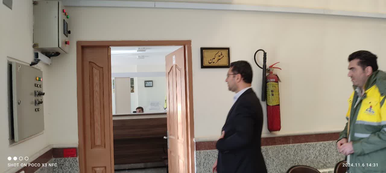 بازدید سرزده محمد رضا عبدالله نژاد فرماندار شهرستان چالدران از اداره گاز شهرستان