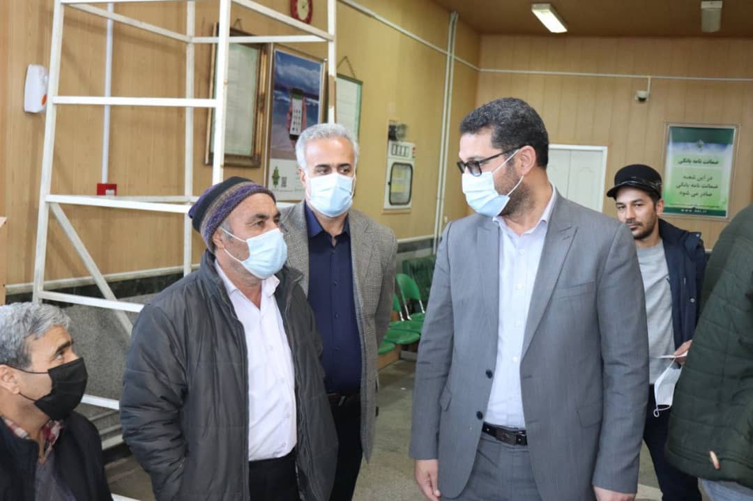 ✅ عبدالله نژادفرماندار شهرستان چالدران به همراه ابراهیم زاده معاون سیاسی،امنیتی و اجتماعی فرماندار بطور سرزده از بانکهای کشاورزی و ملی شهرستان بازدید نمودند