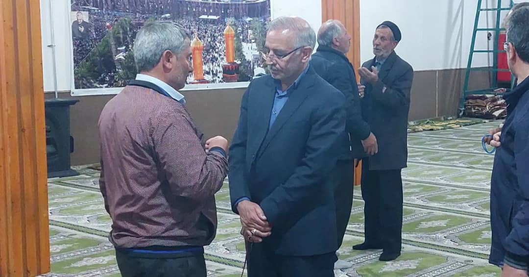 محمد رضا عبدالله نژاد فرماندار شهرستان چالدران با حضور در مسجد روستای قرنقو مسائل و مشکلات این روستا را مورد بررسی قرار دادند.