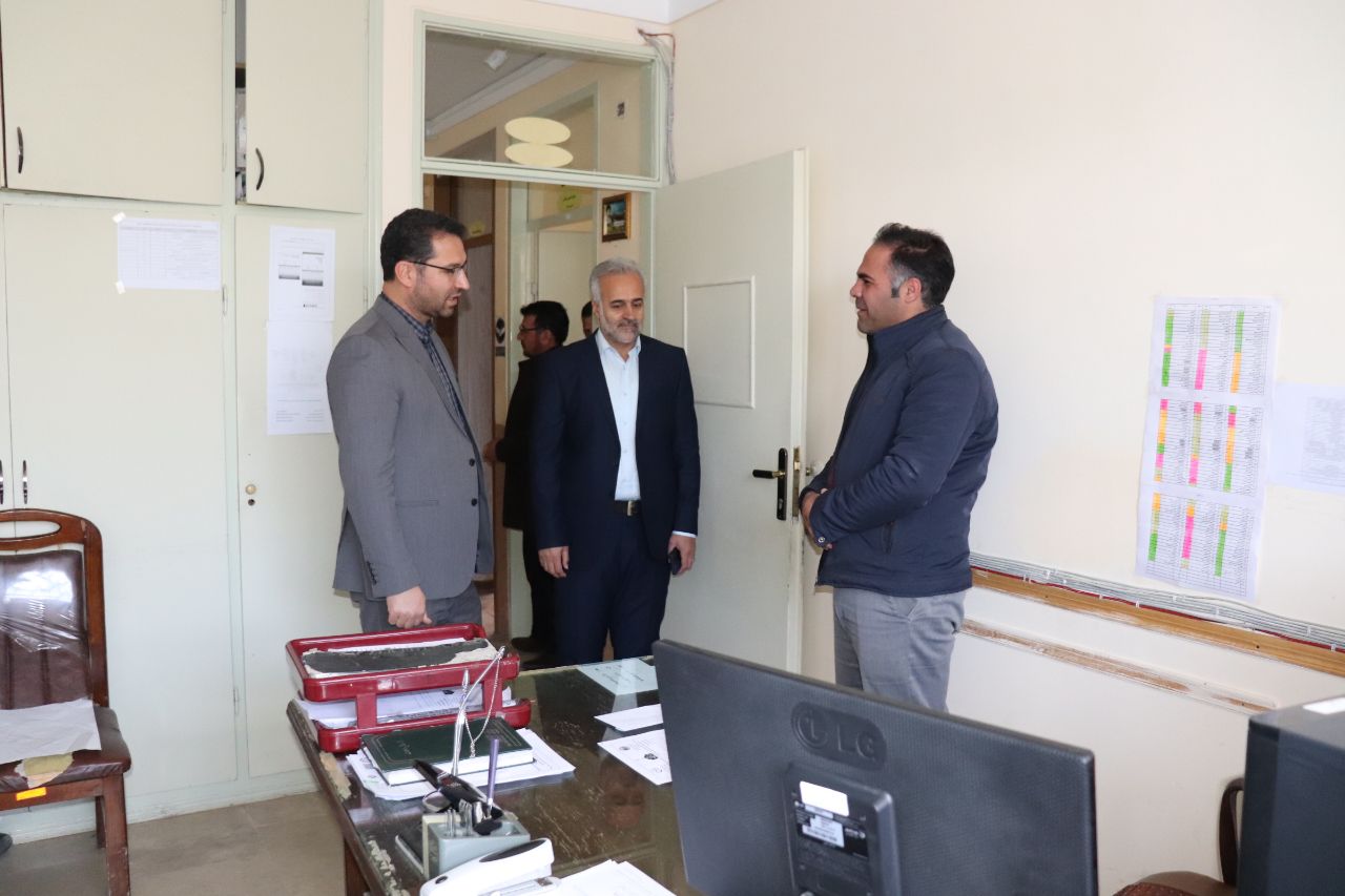 دیدار فرماندار با رییس و کارکنان اداره منابع طبیعی و آبخیزداری شهرستان چالدران