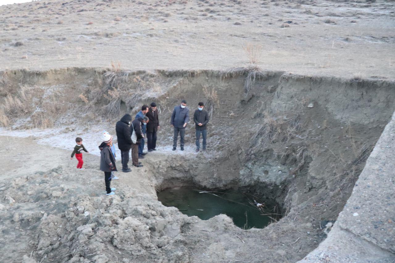 عبدالله نژاد فرماندار شهرستان چالدران با حضور در روستاهای امامقلی علیا وسفلی ، آباراباشی ، ریحانلو سفلی ،علیا و وسطی ضمن دیدار با اهالی این روستا ها از نزدیک