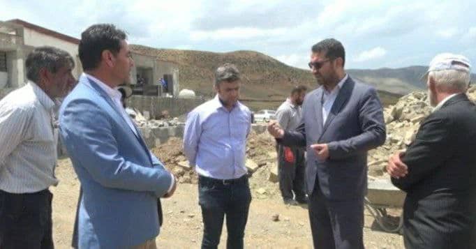 محمدرضا عبدالله نژاد فرماندار شهرستان چالدران از روند اجرایی مجتمع رفاهی ، تفریحی ، گردشگری و آب درمانی آبگرم معدنی بازدید و از نزدیک مسائل و مشکلات این مجتمع را مورد بررسی قرار داد .