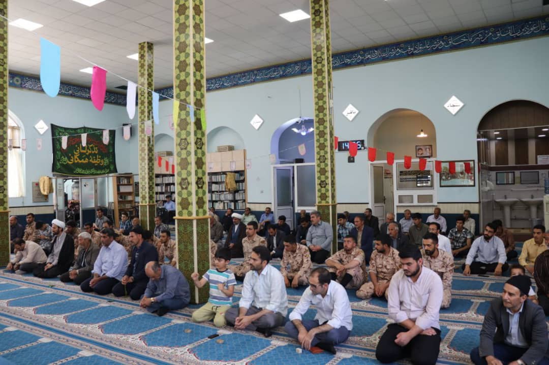 محمدرضا عبدالله نژاد فرماندار شهرستان چالدران به مناسبت گرامی داشت هفته مبارزه با مواد مخدر قبل از خطبه های نماز جمعه در خصوص مواد مخدر و آسیب های ناشی از آن به سخنرانی پرداخت.
