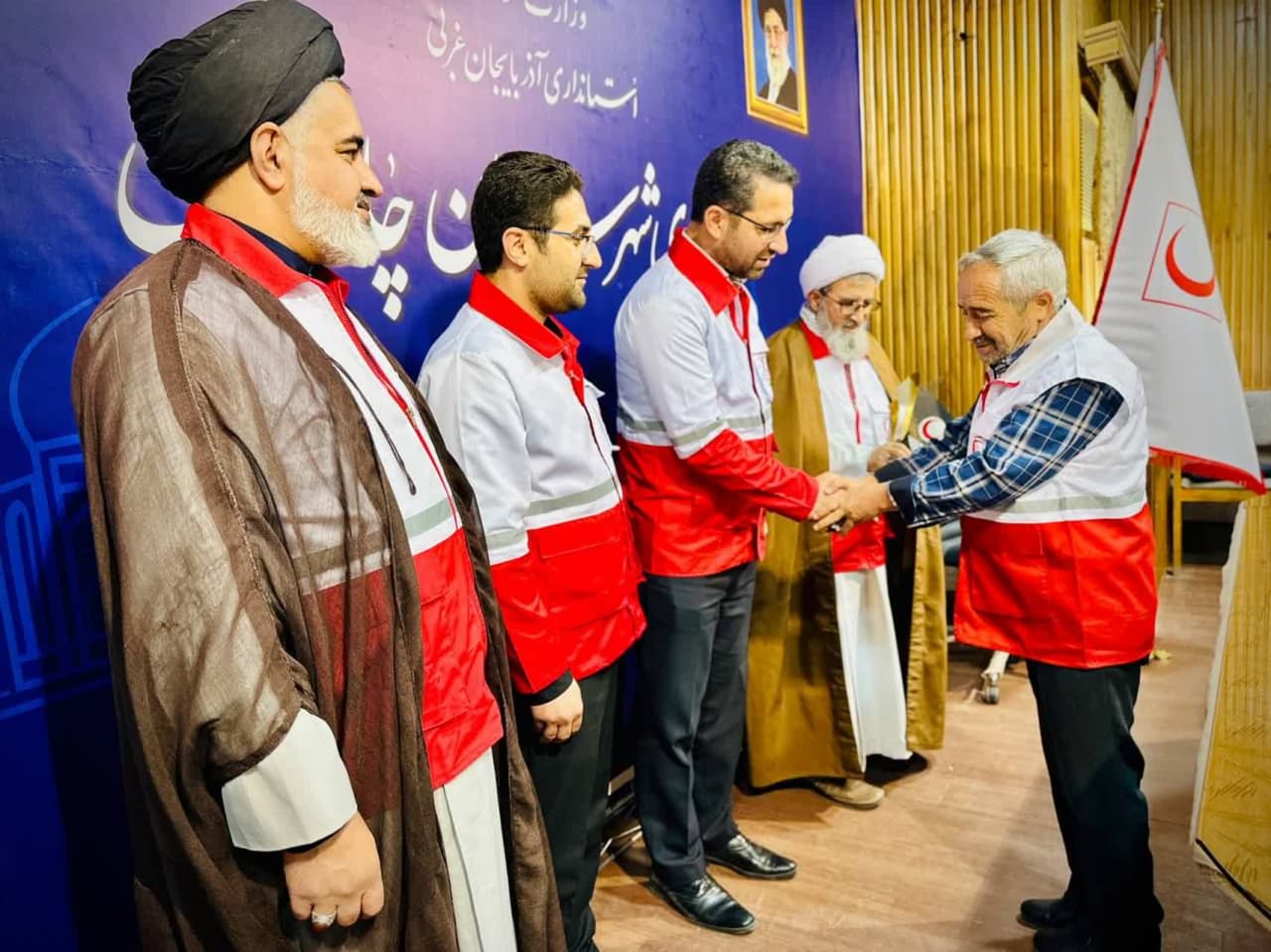 مراسم تجلیل از داوطلبین جمعیت هلال احمر چالدران