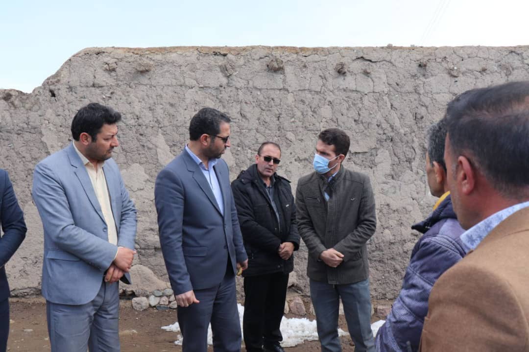 ✅عبدالله نژاد فرماندار شهرستان چالدران به همراه جمعی از اعضای شورای اداری شهرستان باحضور در روستای جنگ تپه در بخش دشتک ضمن دیدار با اهالی روستا مسائل و مشکلات این روستا را از نزدیک مورد بررسی قرار داد