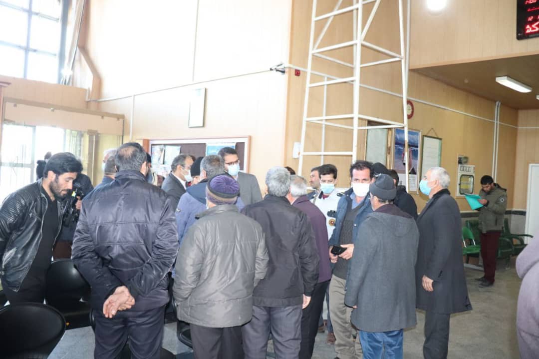✅ عبدالله نژادفرماندار شهرستان چالدران به همراه ابراهیم زاده معاون سیاسی،امنیتی و اجتماعی فرماندار بطور سرزده از بانکهای کشاورزی و ملی شهرستان بازدید نمودند