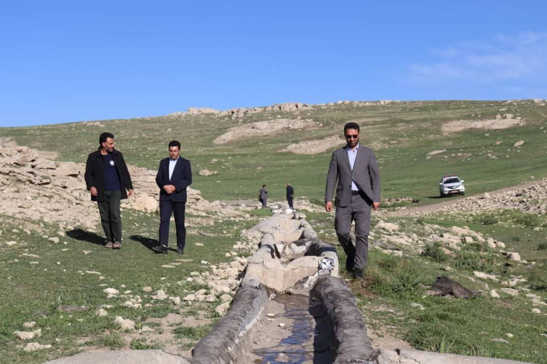 عبدالله نژاد فرماندار چالدران در روستای جغال چالدران حضور یافت و با اهالی روستا دیدار و مسائل و مشکلات آنان را از نزدیک مورد بحث و بررسی قرار داد .