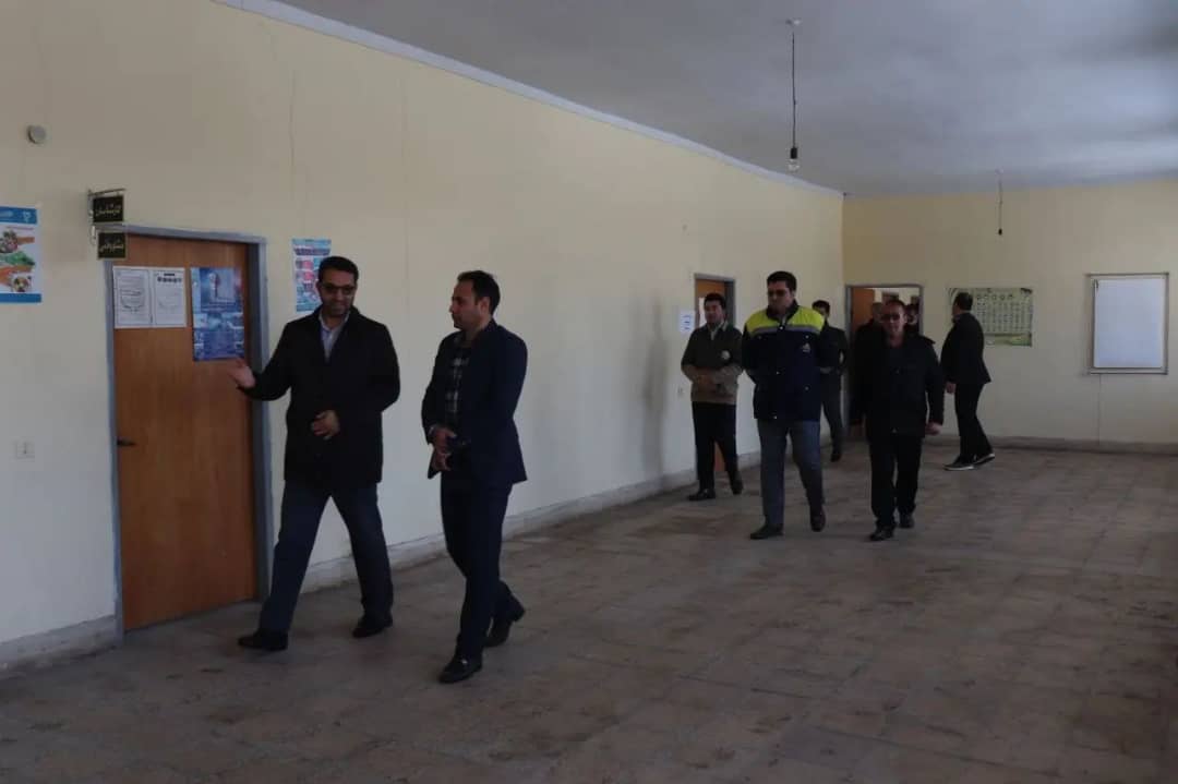 ✅عبدالله نژاد فرماندارشهرستان چالدران با حضور در بخش دشتک از نمایندگی اداره ثبت و احوال این بخش بازدید و مسائل و مشکلات این اداره را مورد بررسی قرار دادند.