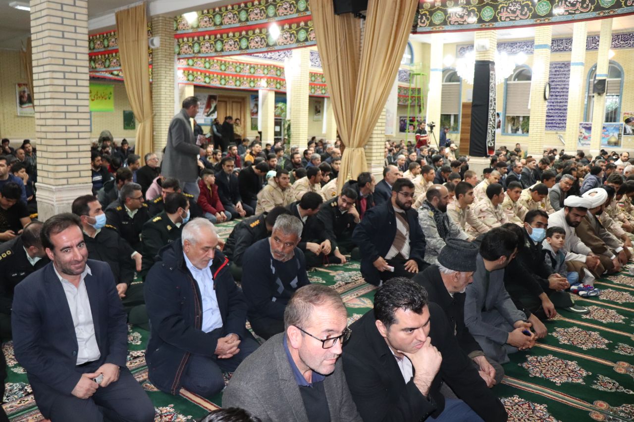 ◼️ مراسم سومین سالگرد شهید سلیمانی با سخنرانی سردار رحیم نوعی اقدم و با حضور محمدرضاعبدالله نژاد فرماندار شهرستان چالدران در محل مسجد جامع شهرستان برگزار گردید.