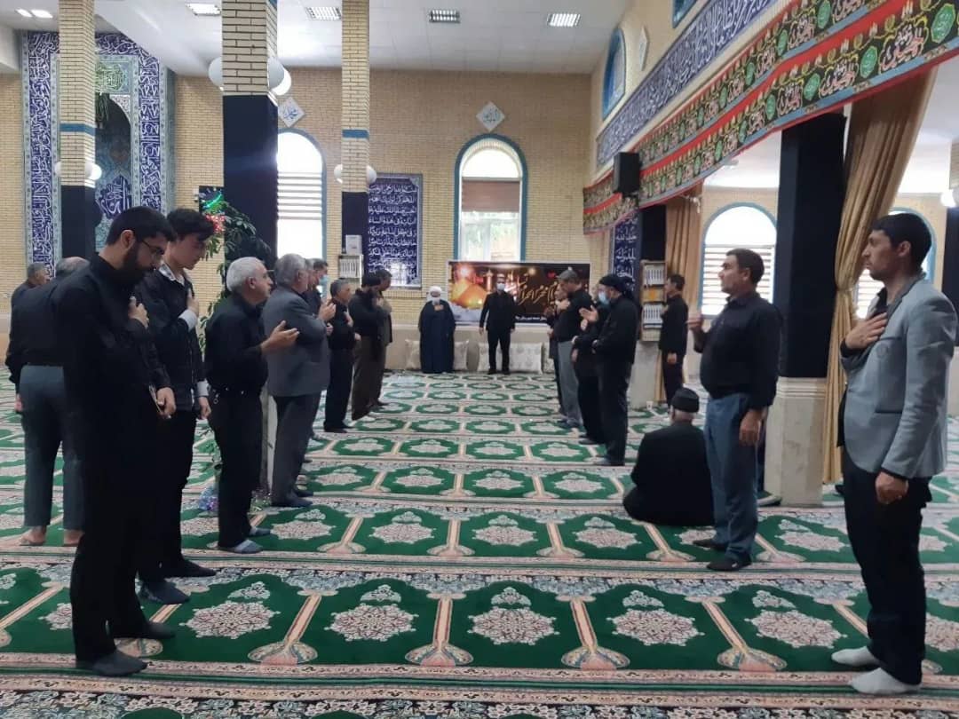اقامه نماز ظهر تاسوعا با حضور محمدرضا عبدالله نژاد فرماندار شهرستان چالدران